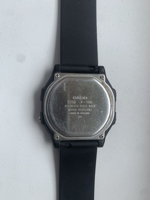 часи Casio F-105