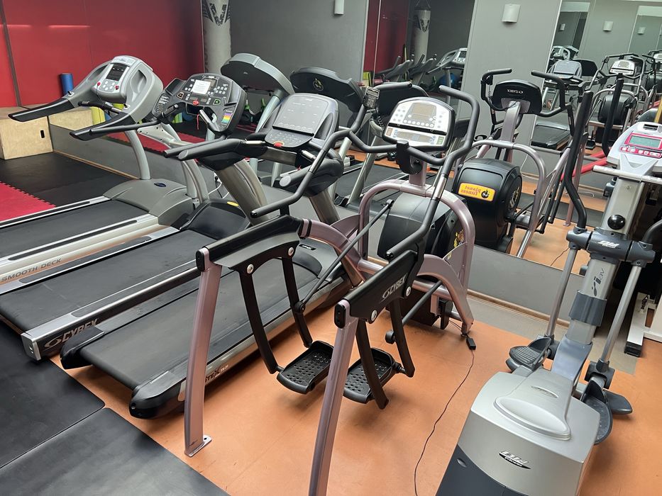 Тренажёрный зал, фитнес клуб