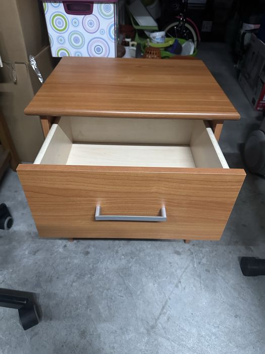 2 Mesas de Cabeceira