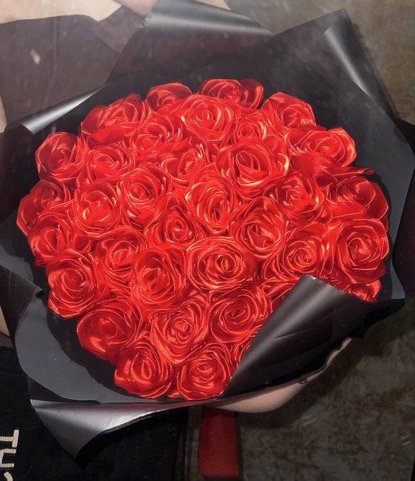 Букет из атлосных лент