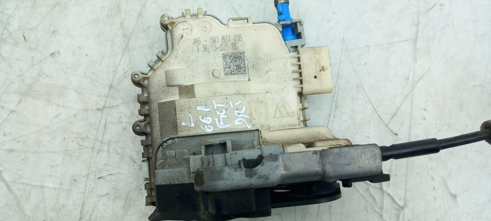 Fechadura / fecho porta frente direito AUDI A3 Sportback (8VA, 8VF)