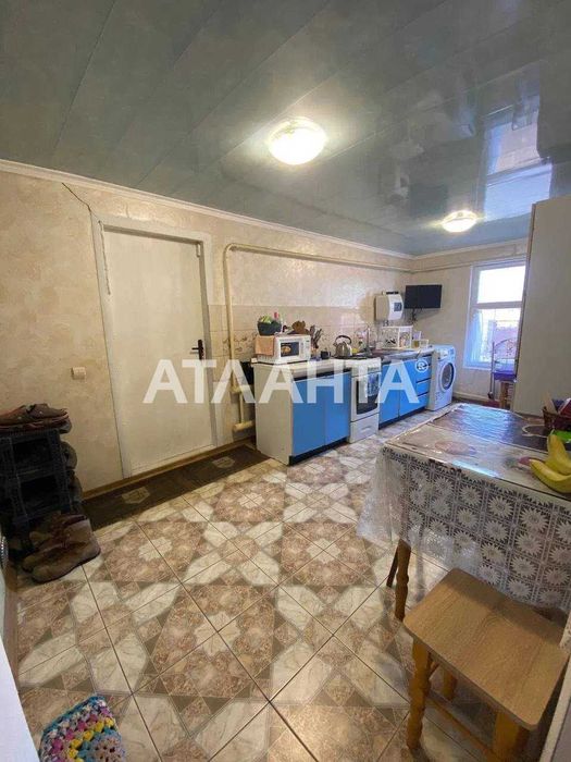 В продаже часть дома с земельным участком с. Дачное. Под Євідновлення!