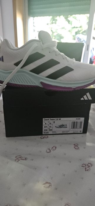 Vendo Adidas Court Team 2.0