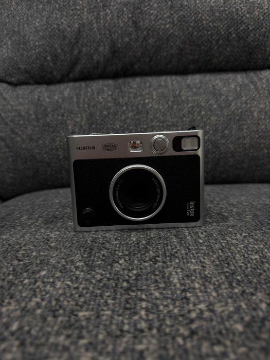 Fujifilm Instax Mini Evo (Como Nova) + 8 Fotos de Oferta!