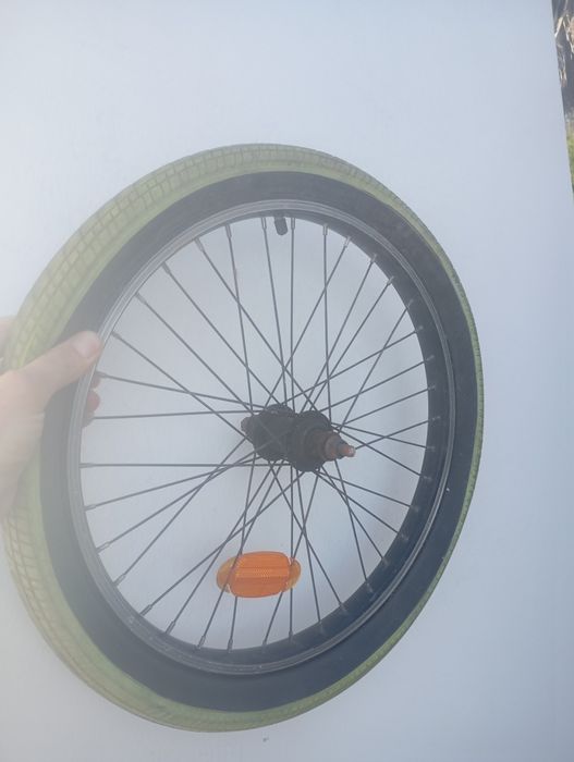 Roda bmx com pneu