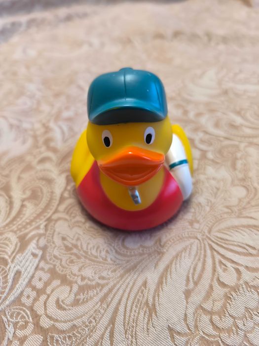 Нова колекційна іграшка для ванни "Рятувальник" - гумова каченя