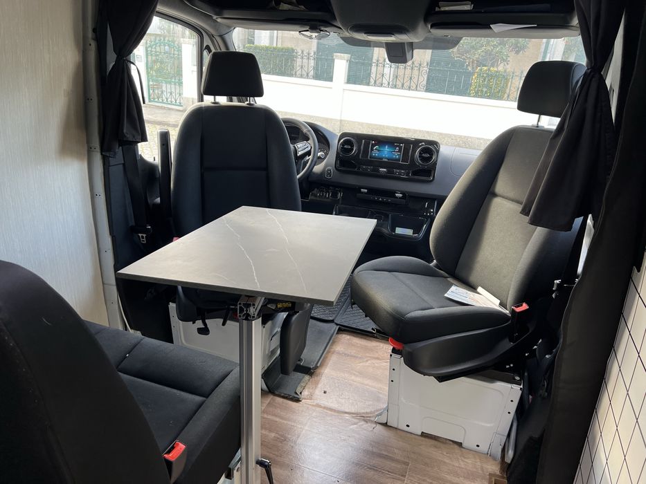 Autocaravana Sprinter 2020, 63000 km muito estimada
