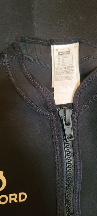 Гидрокостюмы разные