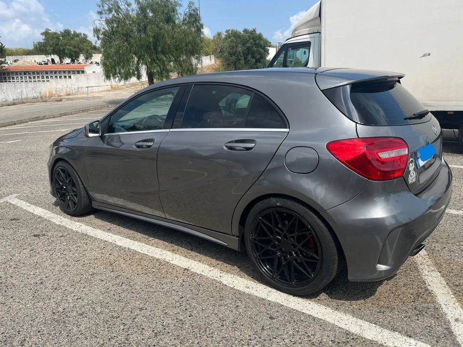 Mercedes-Benz A 180 d AMG Line