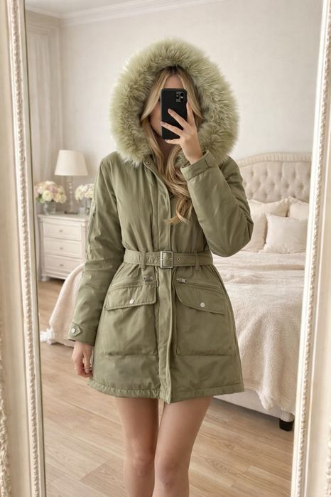 Ciepła kurtka zimowa damska AMISU XS z obszernym futerkiem