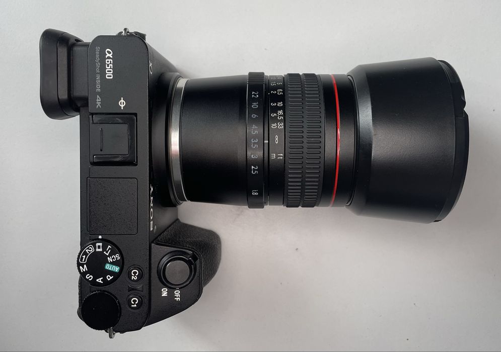 Aparat sony a6500 + 3baterie ,battery pack + obiektyw 85mm