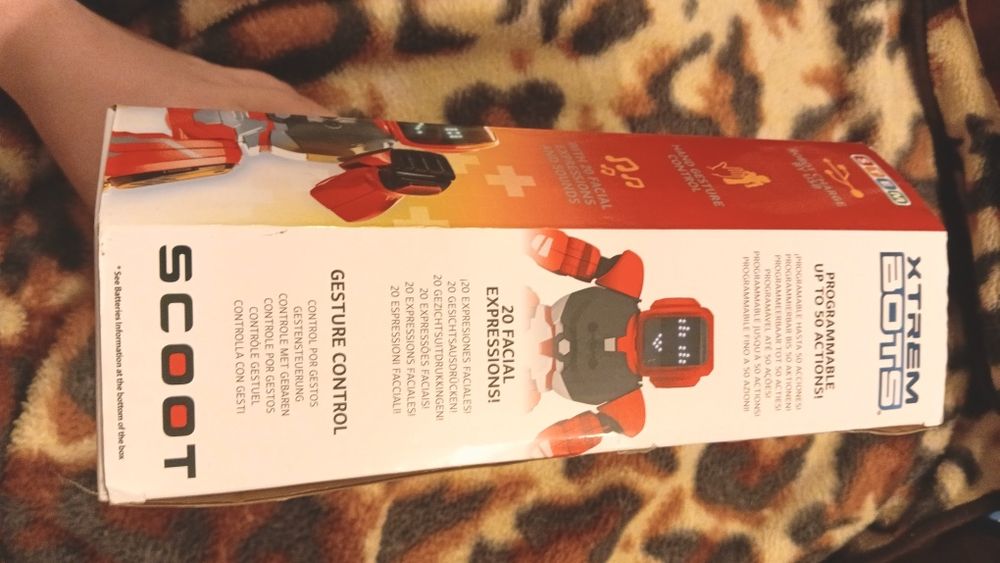 Xtrem Bots Scoot — Интерактивный робот с управлением жестами