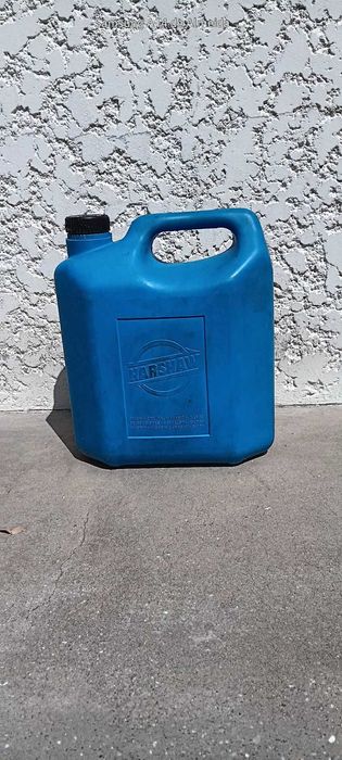 Dois, bidons de 25 L, cada um