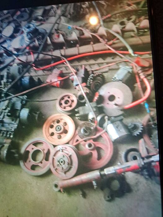 Części do kombajnu Bizon (silnik,skrzynia,pompa,sprzęgło i inne)