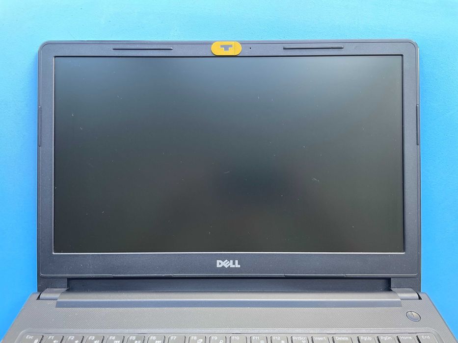 Dell Vostro 15" 3568 i5_7200U 2.50GHz 16GB DDR4 SSD 256GB Win10 Pro