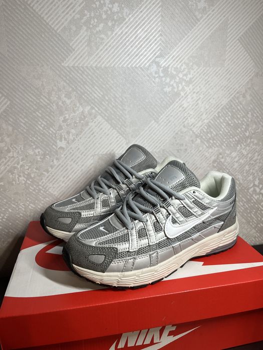 Кросівки Nike  p6000