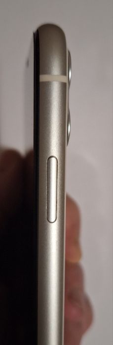 Телефон iPhone 11 64Гб