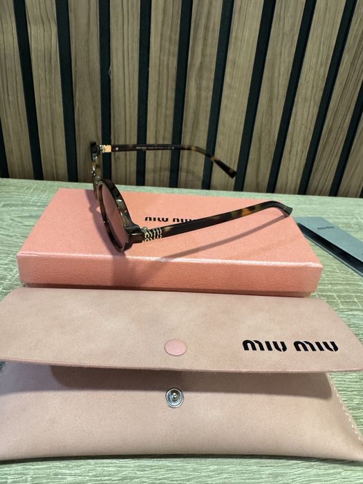 Óculos de Sol Miu Miu – Novos com Caixa