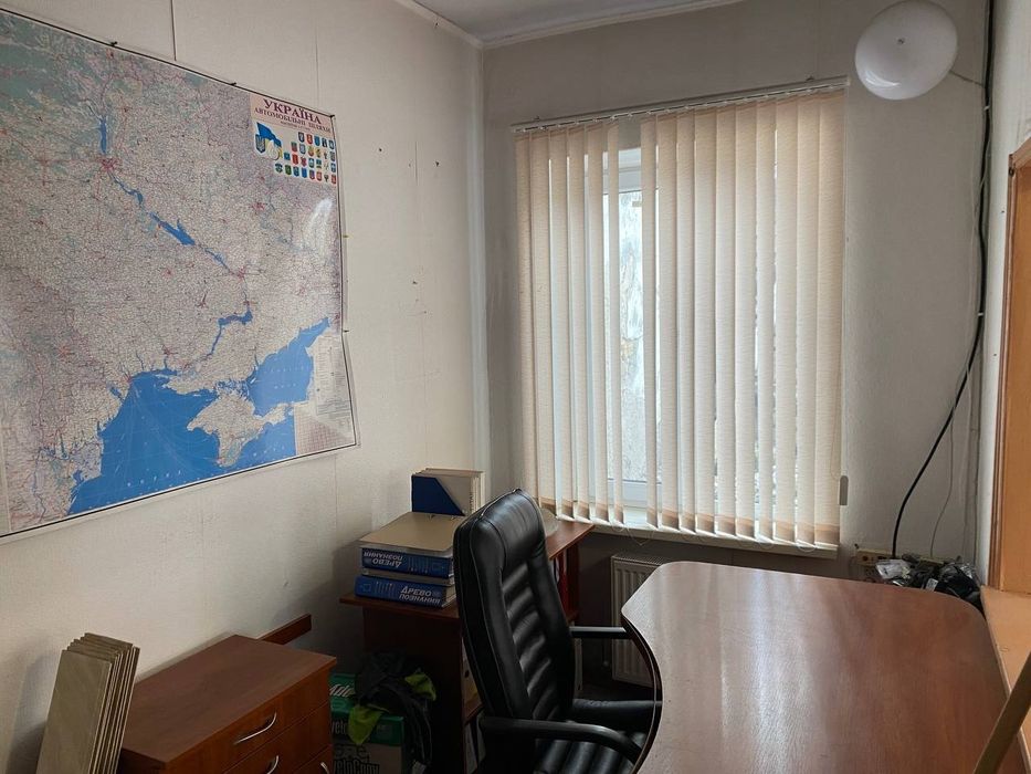 Офис р-н Лагерного поля 20м 2500грн