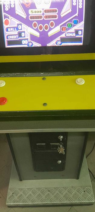 Máquina Pinball nova original damos garantia.