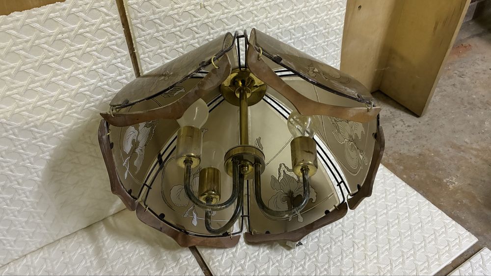 Lampa sufitowa PRL IRYS, przydymione szklo, kompletna, sprawna