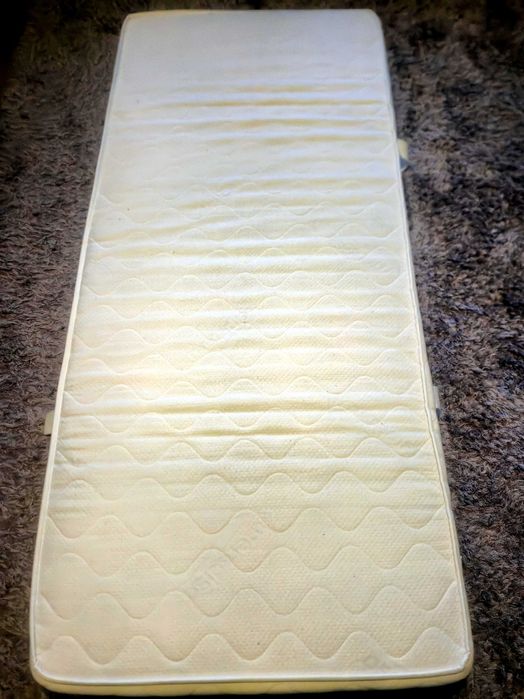 Materac 90x200 dobry mam 2 szt.