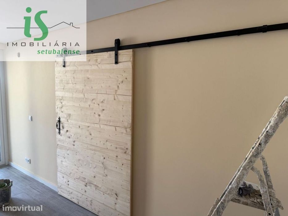 Moradia T4 Transformada Em T3 | Totalmente Remodelada | Casal De Figue