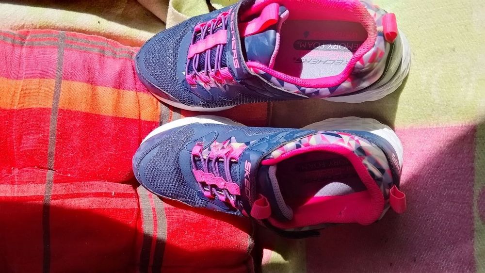 Кросівки Skechers , 37р