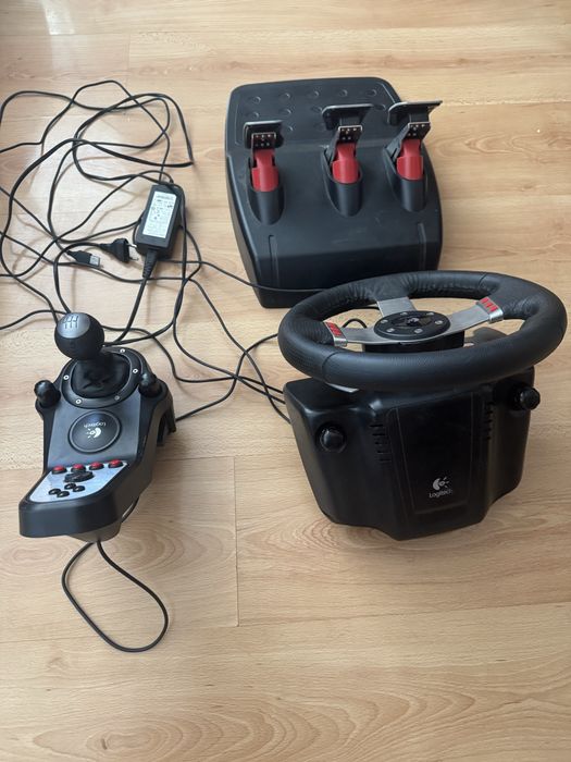 Logitech G27 Racing Wheel – Conjunto Completo (Volante, Pedais e Shifter)