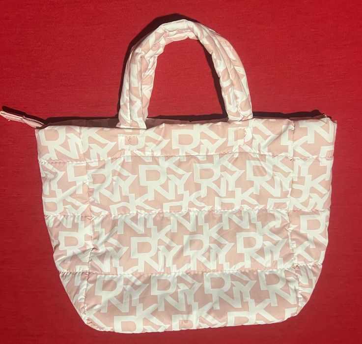 Чудова оригінальна сумка DKNY 23*22*12