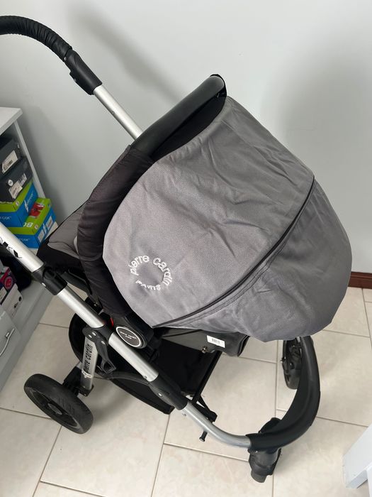 Pierre cardin carrinho de passeio de bebé em excelente estado