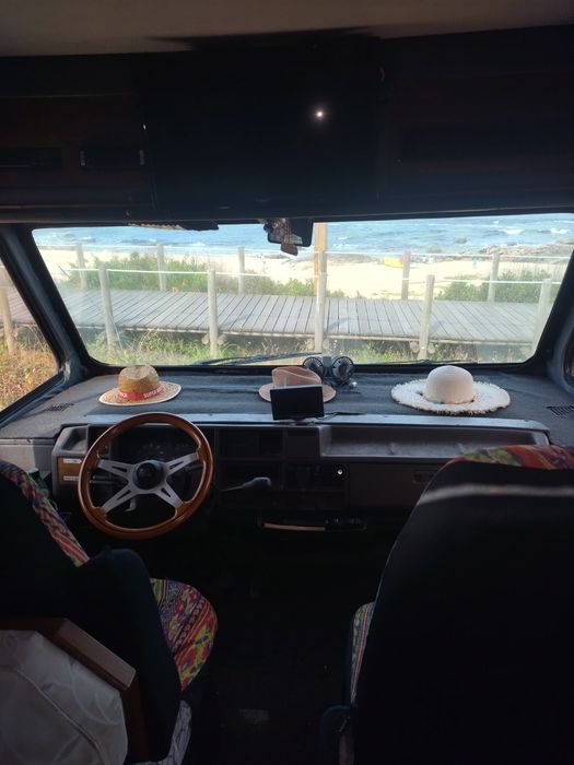 Autocaravana Fiat Ducato de 1989 pesada  mas dá para conduzir com carta normal