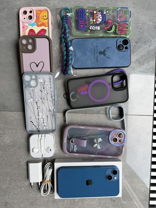 Apple iphone 13 256GB niebieski komplet + obudowy