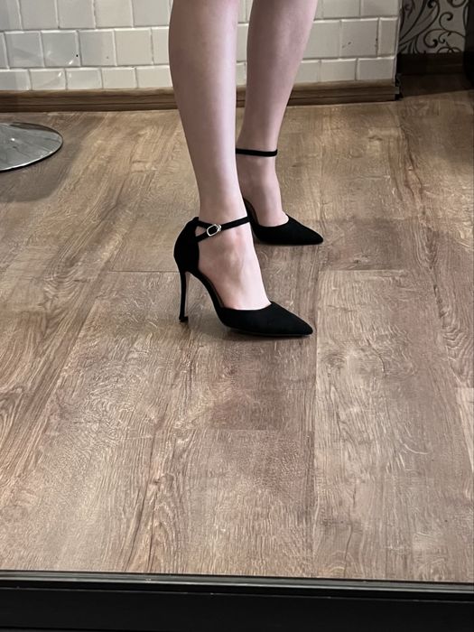 Туфлі зашеві, шпилька