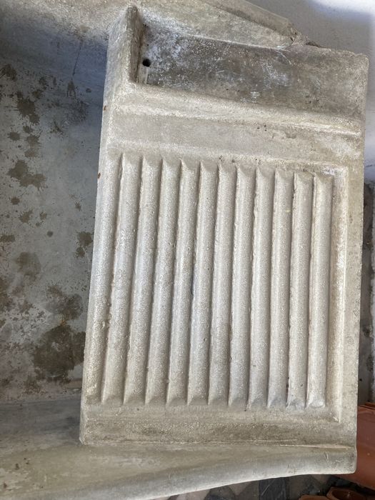 Tanque lavar roupa em cimento