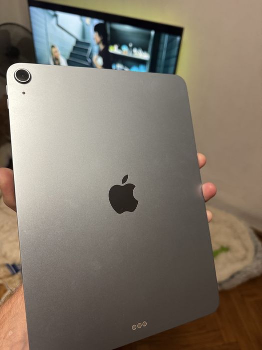 iPad Air M3 11″ 128GB Wi-Fi – jak nowy, komplet