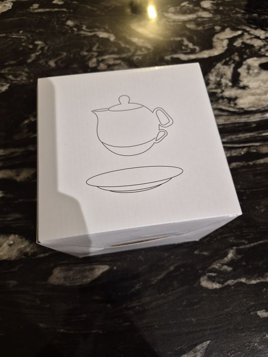 Dzbanek z filiżanką Ambition