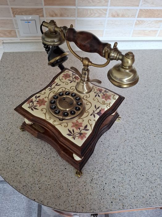 Ретро телефон "Оріон"