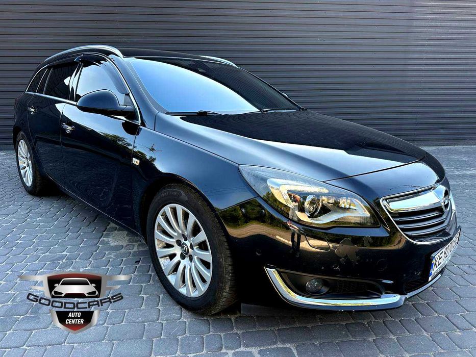 Комфортний Opel Insignia з 2 л дизелем