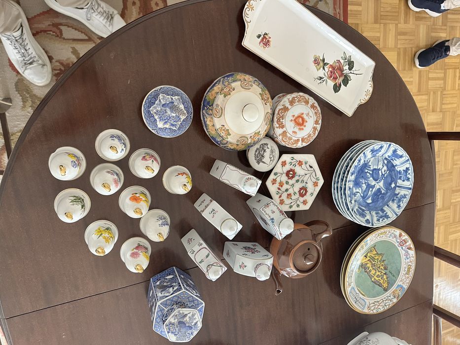 Very Valuable Decorative Items461692636958576641