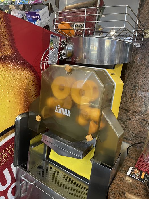 Maquina de sumo de laranja Zumex