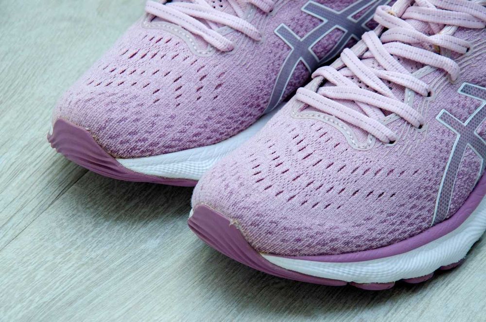 Кросівки жіночі Asics Gel Nimbus 24. Устілка 24,7 см