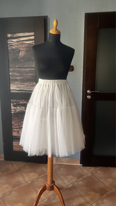 Halka- krótka pod suknie ślubne i nie tylko