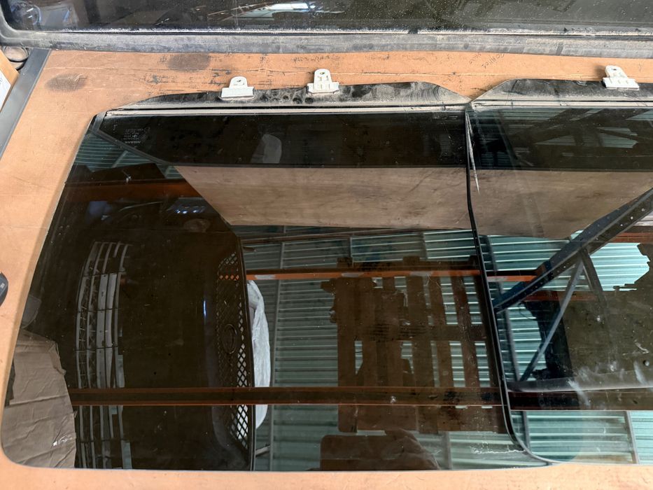 Conjunto de vidros pretos Originais Nissan Navara D22