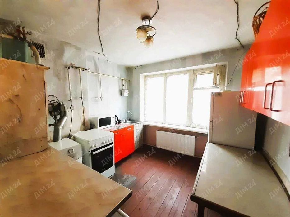 Двокімнатна квартира в Микільському.