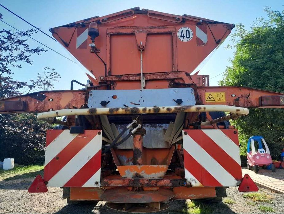Rozsiewacz piasku i soli Gustrower D075