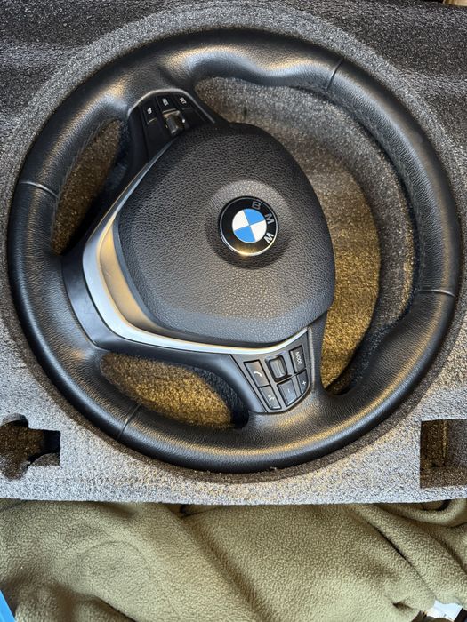 Кермо BMW F30 в гарному стані