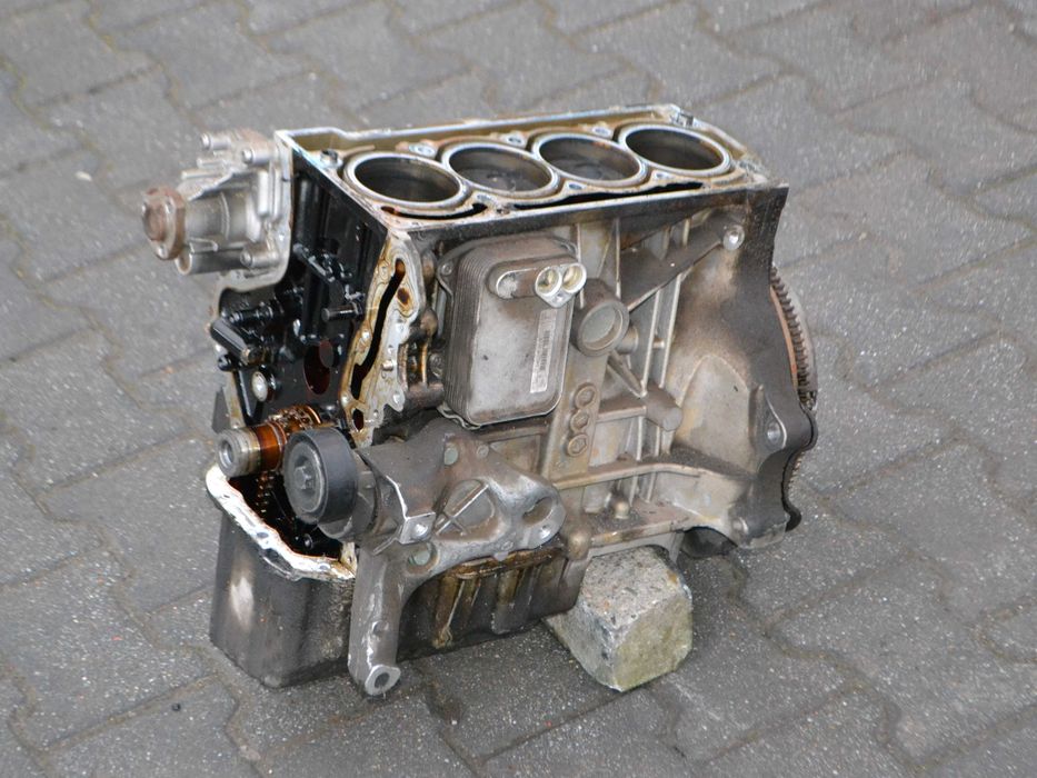 Silnik Bez Głowicy , Blok Tłoki Wał VW, SKODA 1.6 FSI BLF