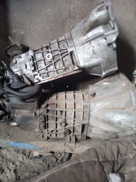 Коробка передач на ваз 5 ступка полунез, і проста, мотор чудово працює