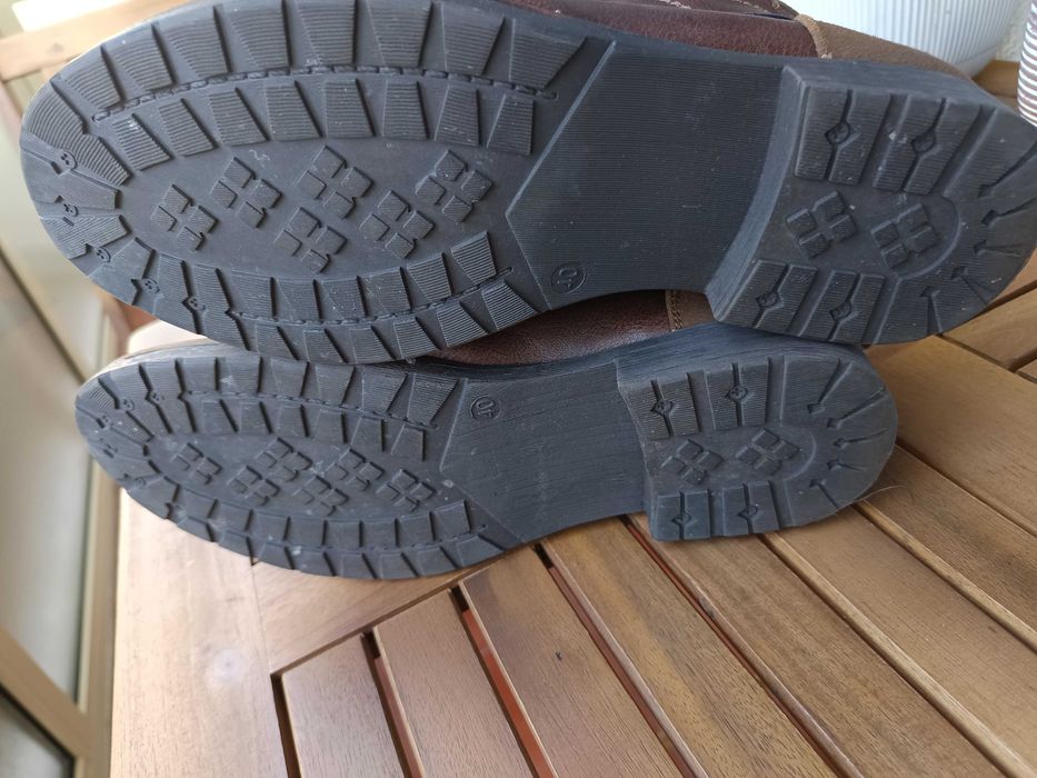 Botas castanhas